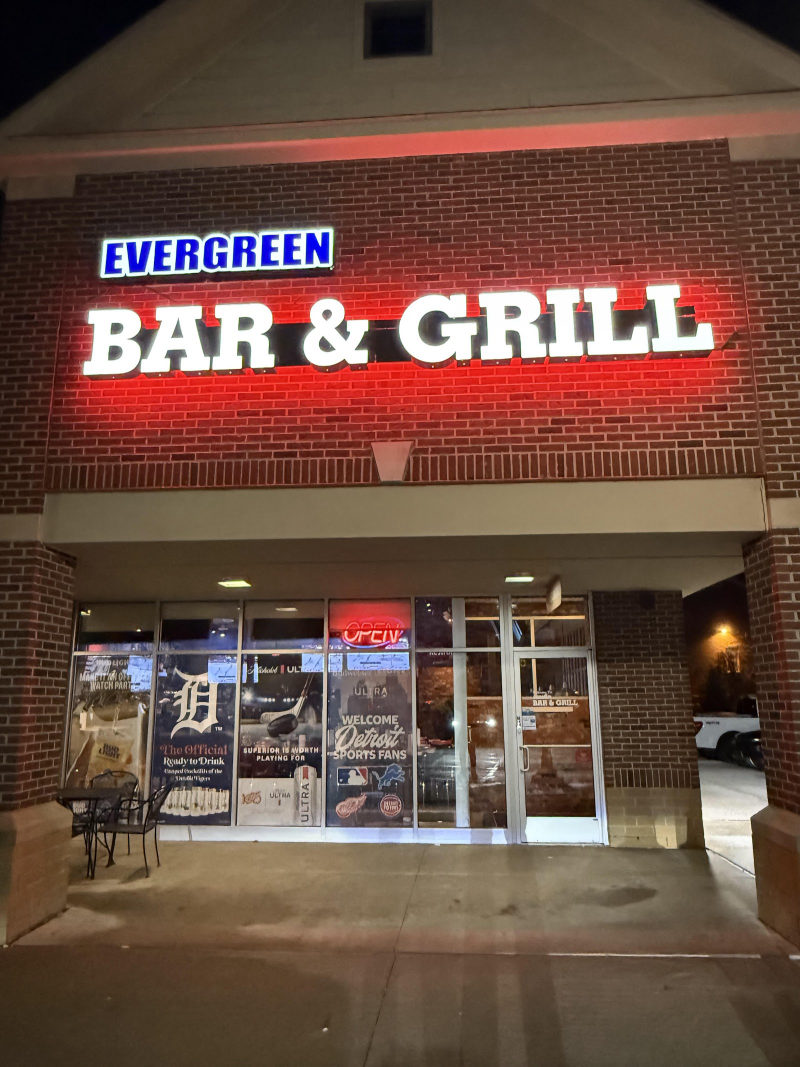 Evergreen Bar & Grill in Southfield