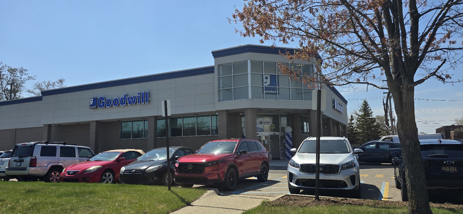 Goodwill Store & Donation Center: Southfield — photo