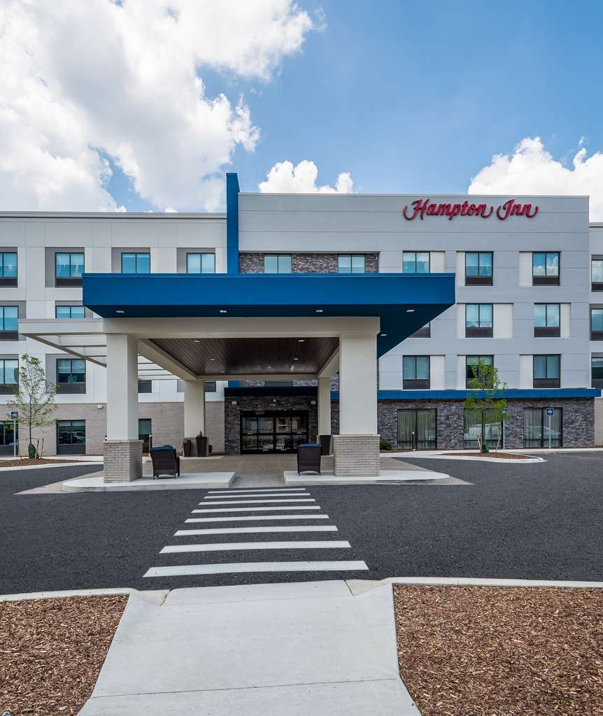 Hampton Inn by Hilton Detroit Southfield — photo