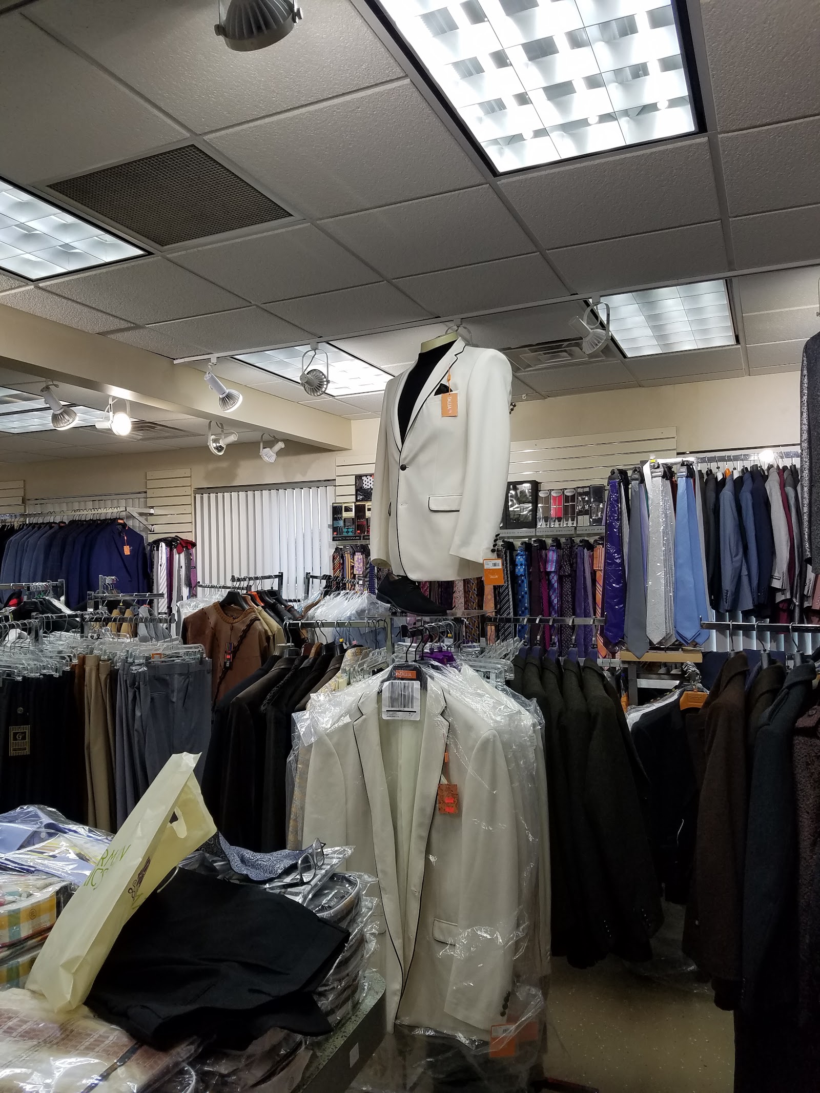 Papillon Tailoring & Clothing in Southfield