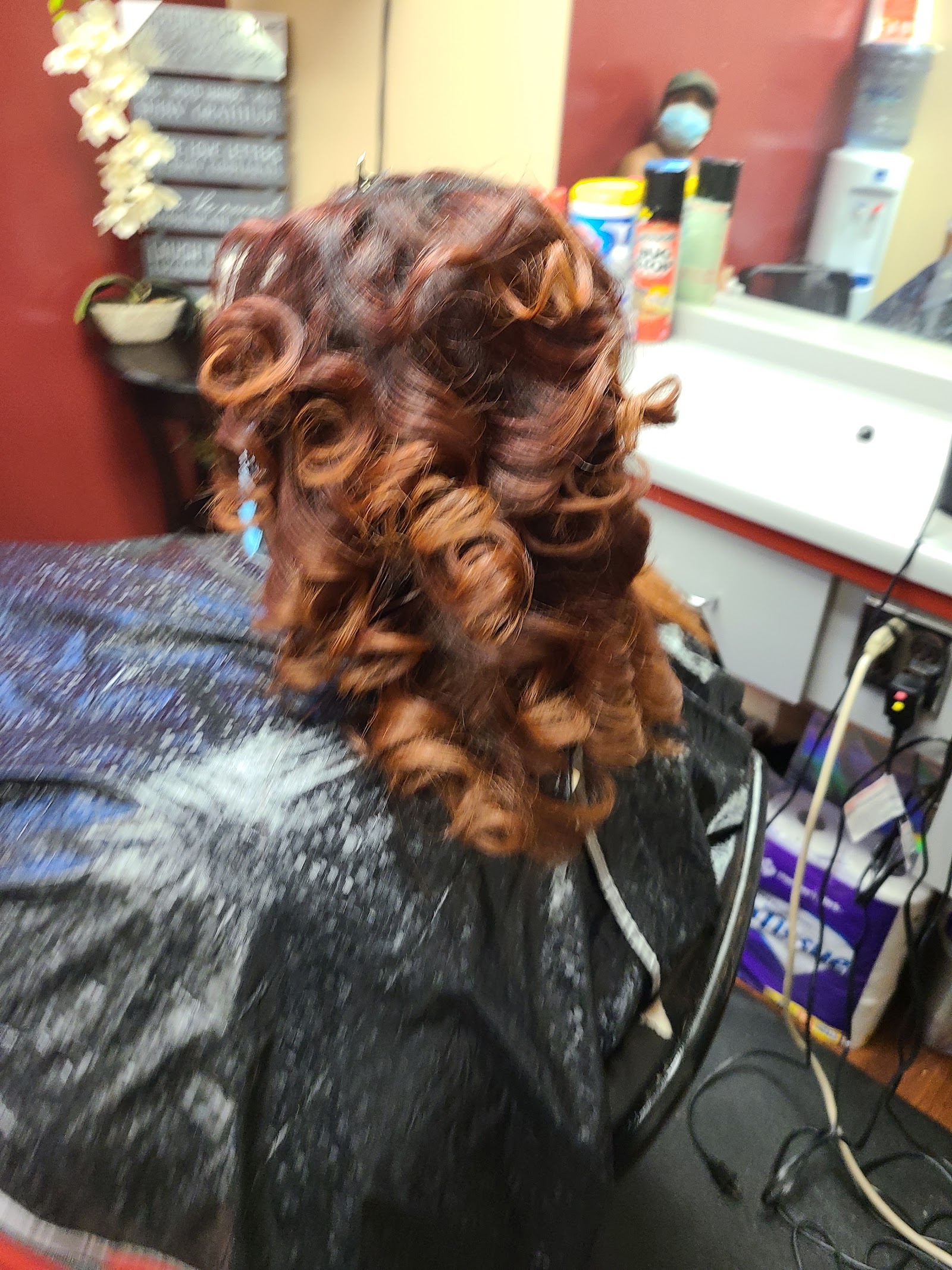 Suites Salon — photo